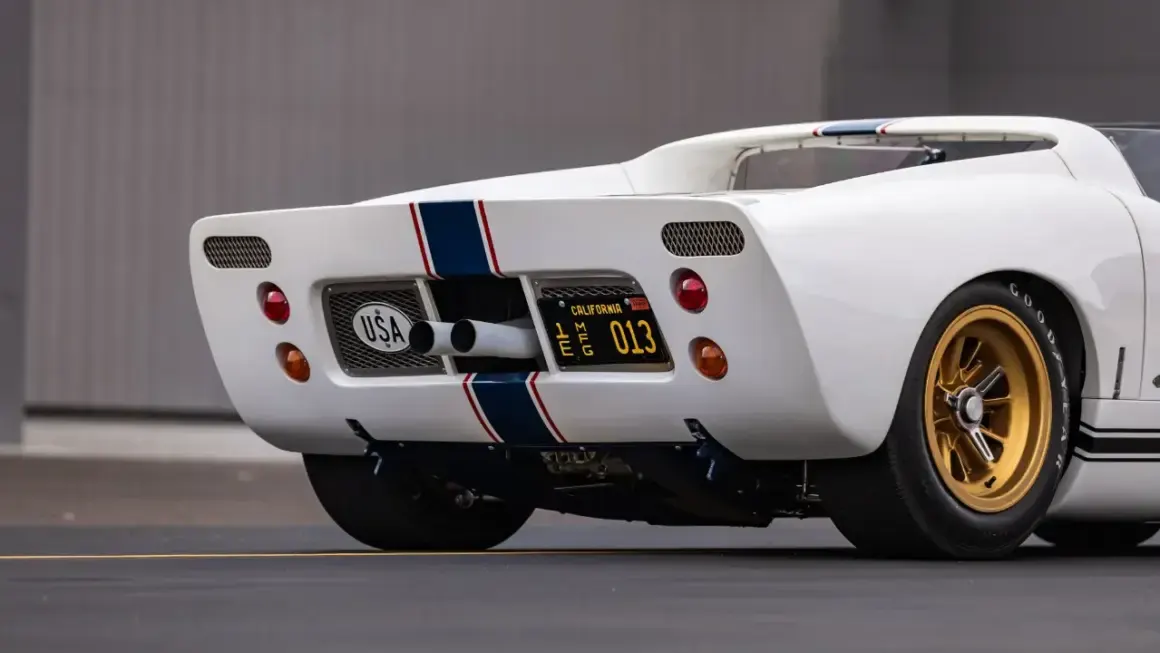 Ford GT40 Roadster