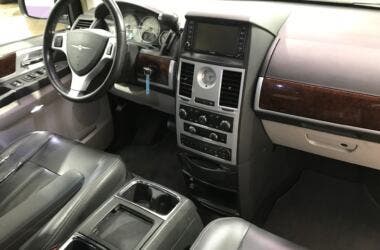 2009 Chrysler Town and Country Touring