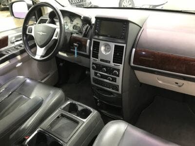 2009 Chrysler Town and Country Touring