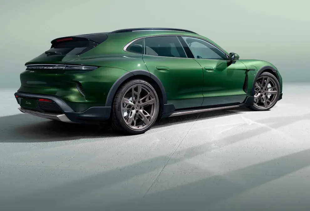 Porsche Taycan Cross Turismo