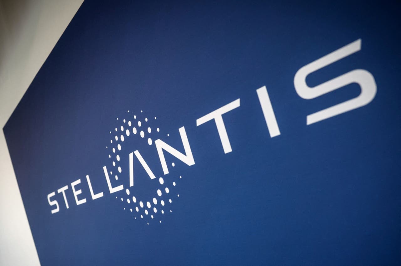 stellantis logo