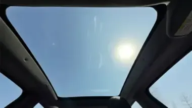 Tesla panoramic glass roof
