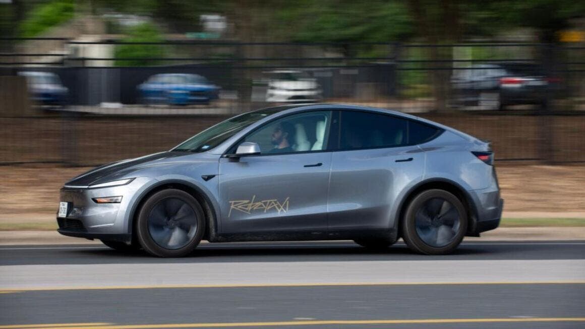 tesla robotaxi