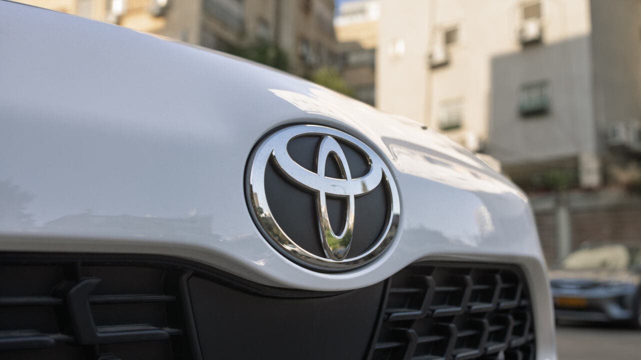 toyota badge