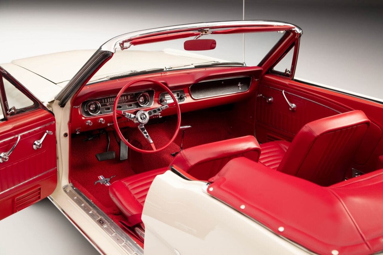 1965 Ford Mustang, disney park