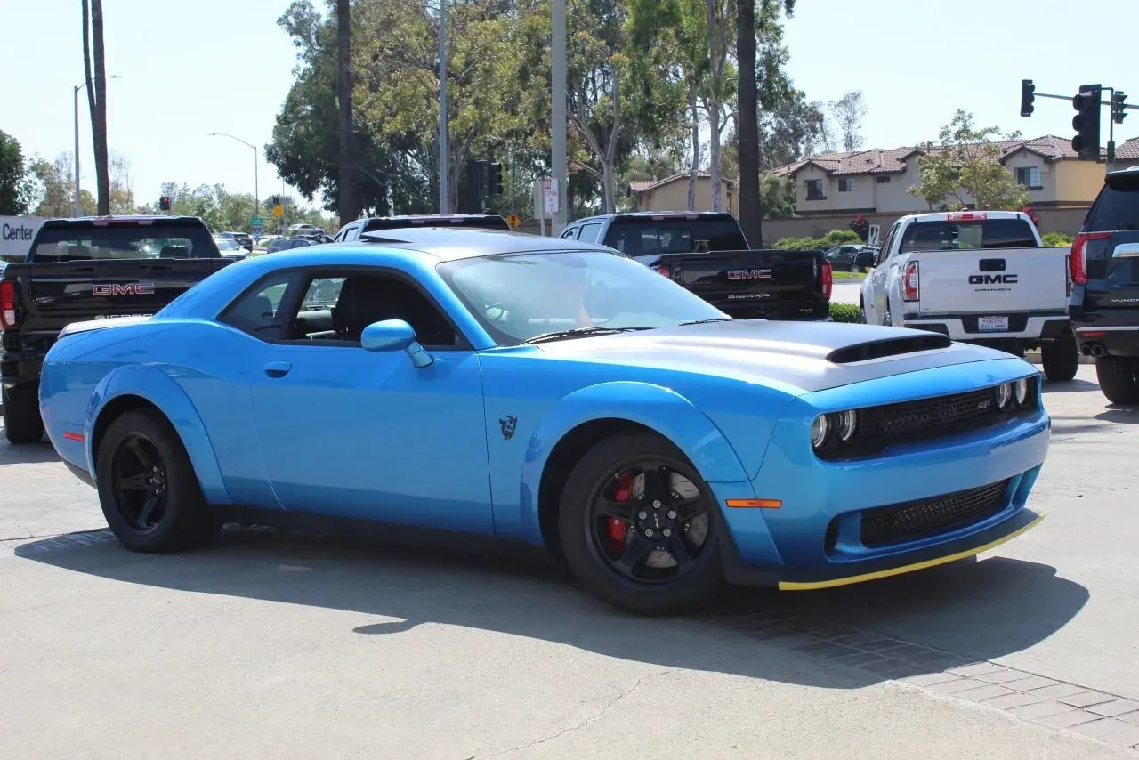Dodge-challenger srt Demon