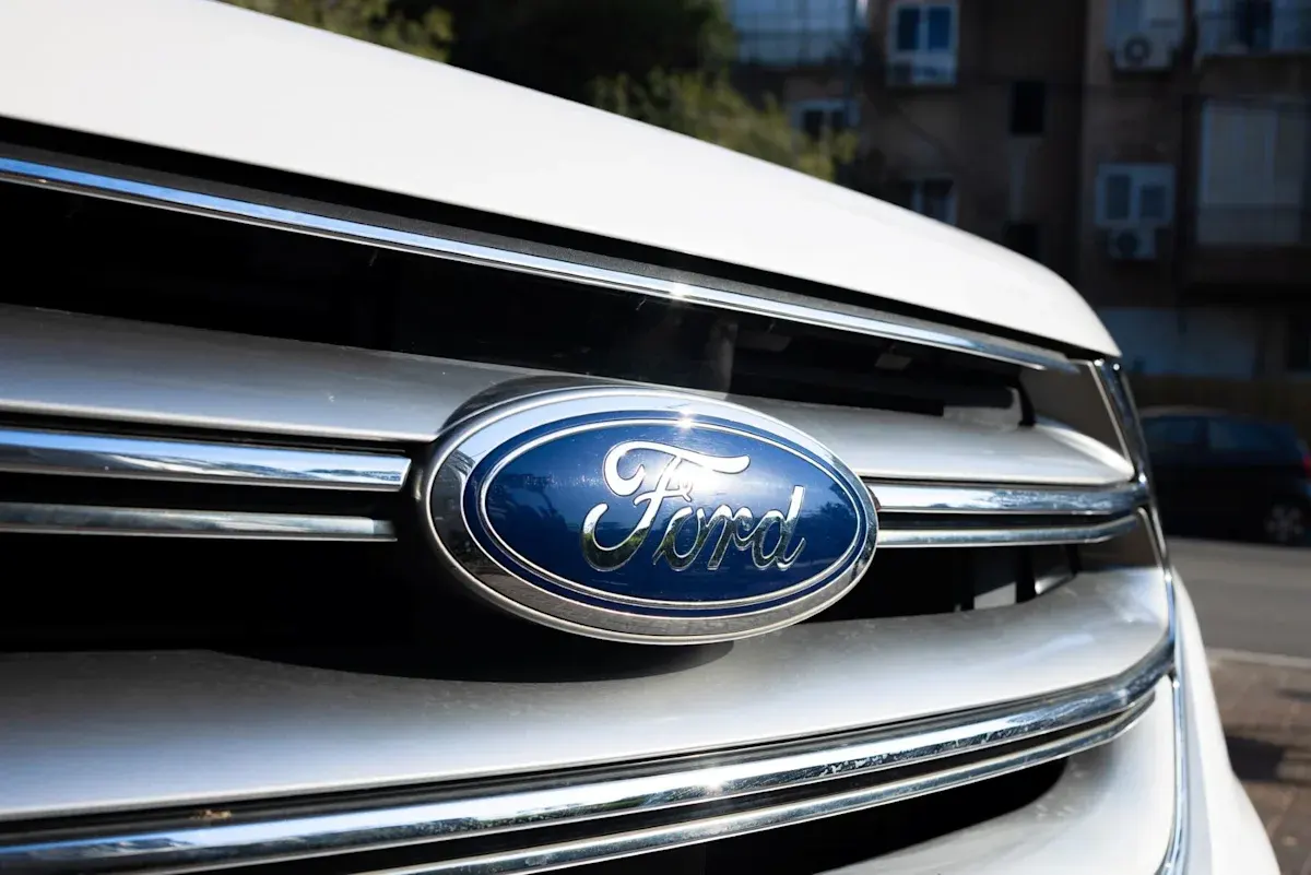 Ford badge