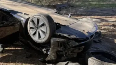 tesla FSD crash
