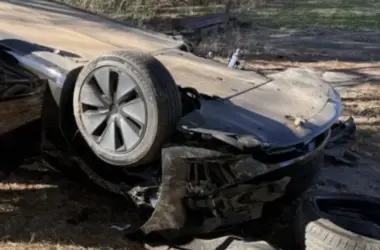 tesla FSD crash