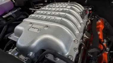 v8 engine stellantis