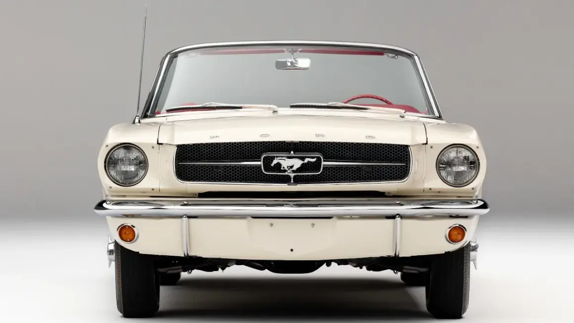 1965 Ford Mustang, disney park