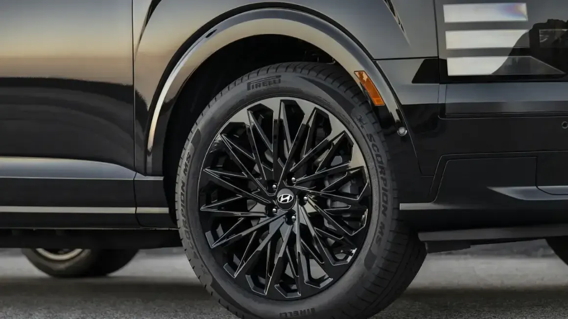 Hyundai Palisade Hybrid Calligraphy Black Ink Edition