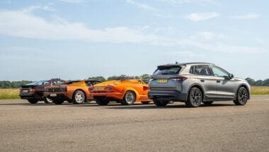 skoda elroq drag race, ferrari testarossa