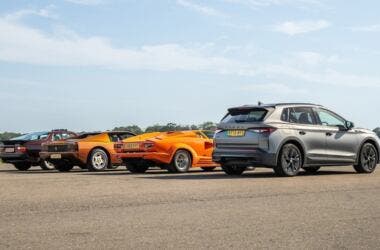 skoda elroq drag race, ferrari testarossa