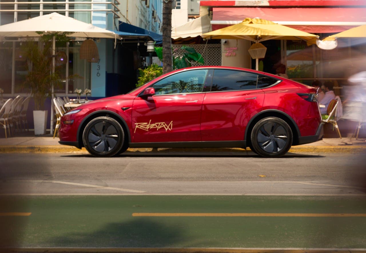 tesla robotaxi