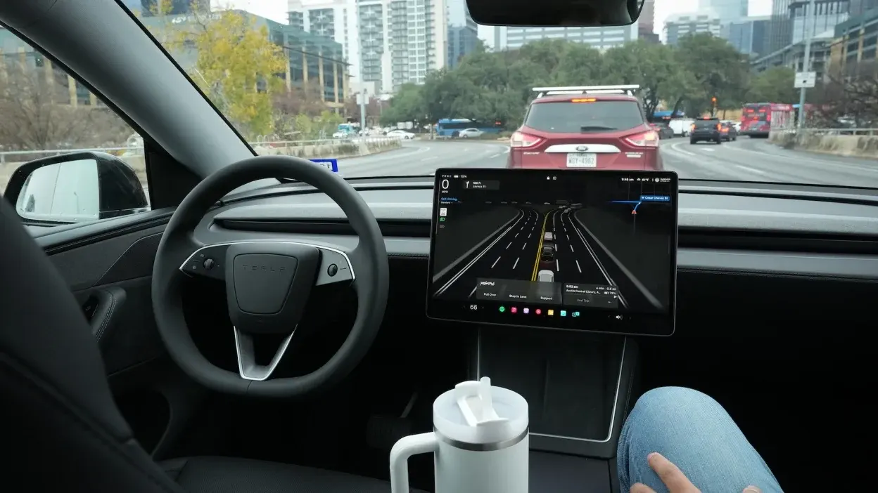 tesla robotaxi