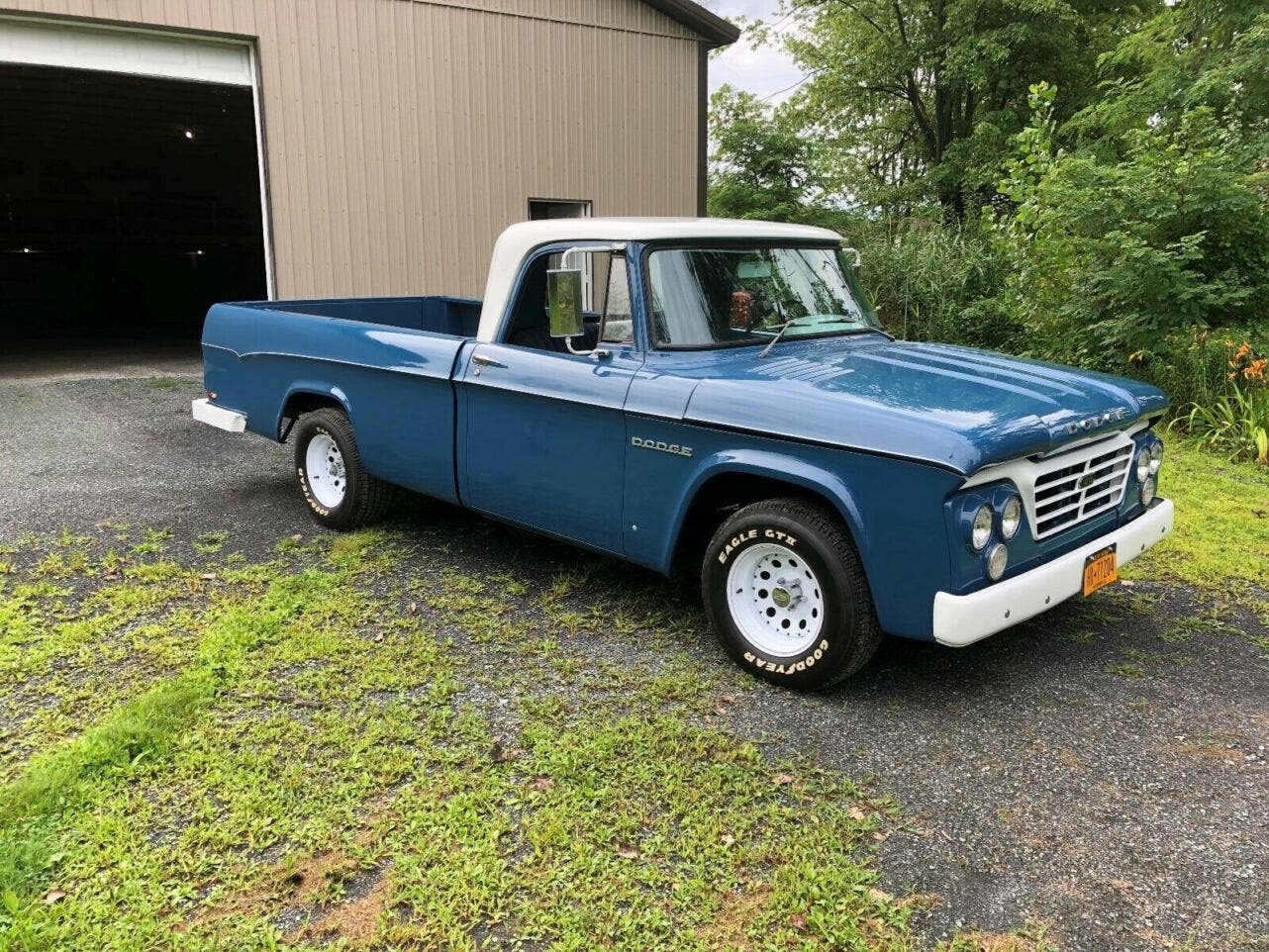  second-generation Dodge D100