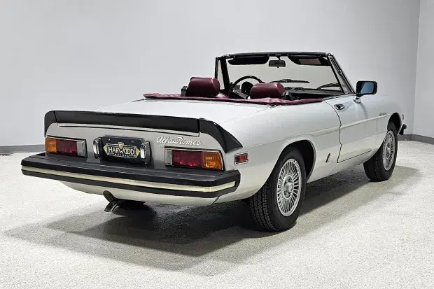 1981 Alfa Romeo 2000 Spider Veloce