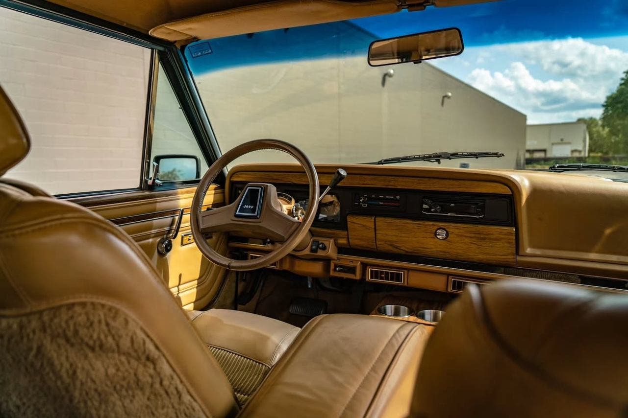 1987 Jeep Grand Wagoneer