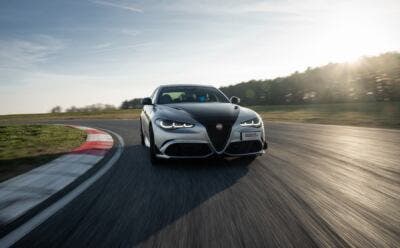 Alfa Romeo Giulia Quadrifoglio Luna Rossa