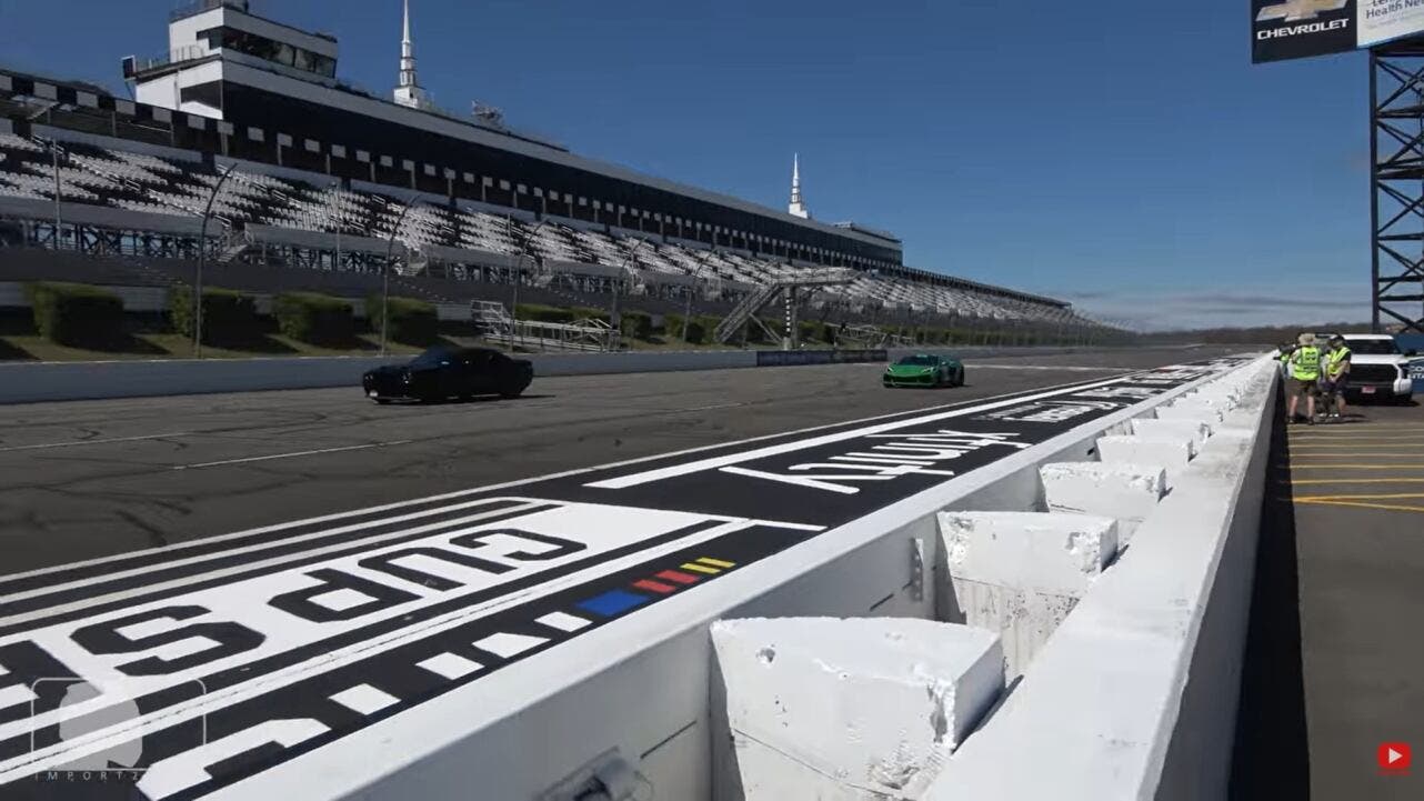 Dodge Challenger vs Corvettes