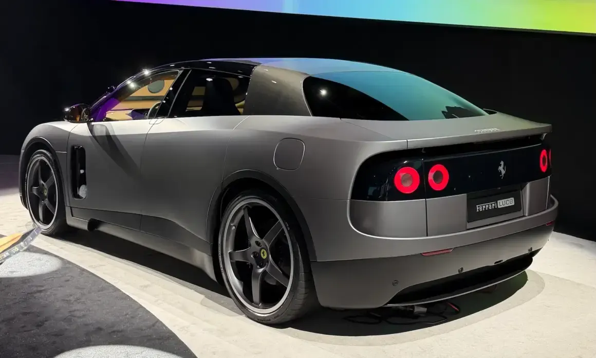 ferrari luce
