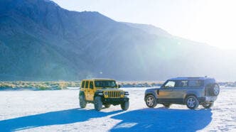 land rover defender - jeep wrangler