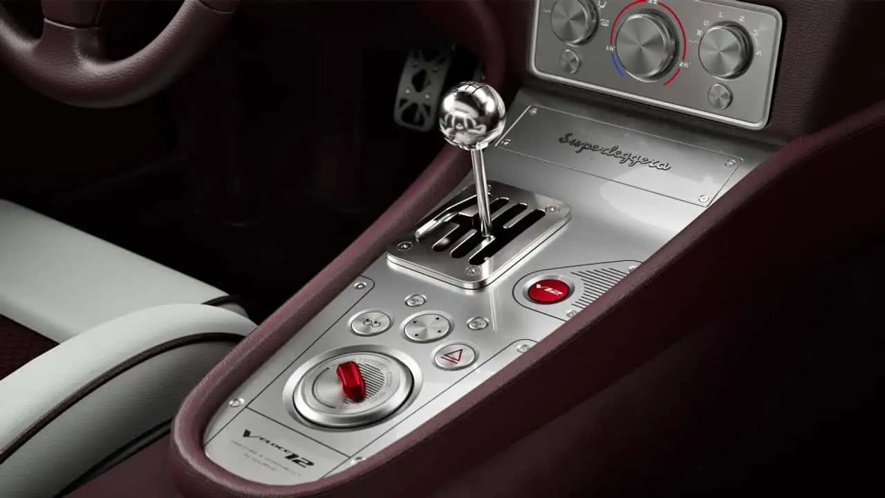 touring-superleggera-veloce12-aperta - 550 maranello