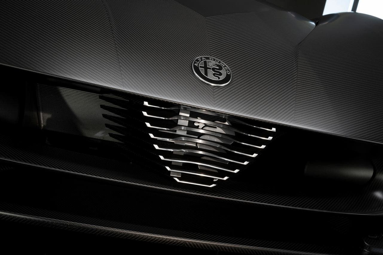 alfa romeo 33 stradale perla nera