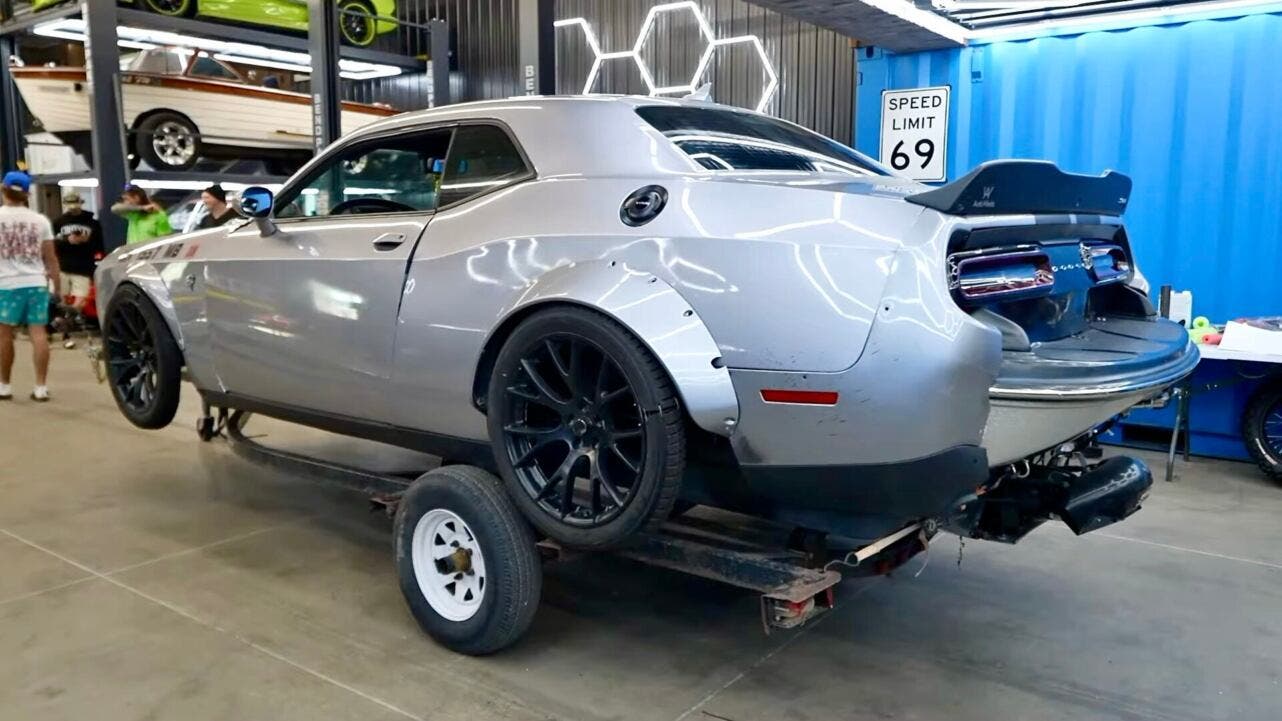 Dodge Challenger SRT Hellcat boat