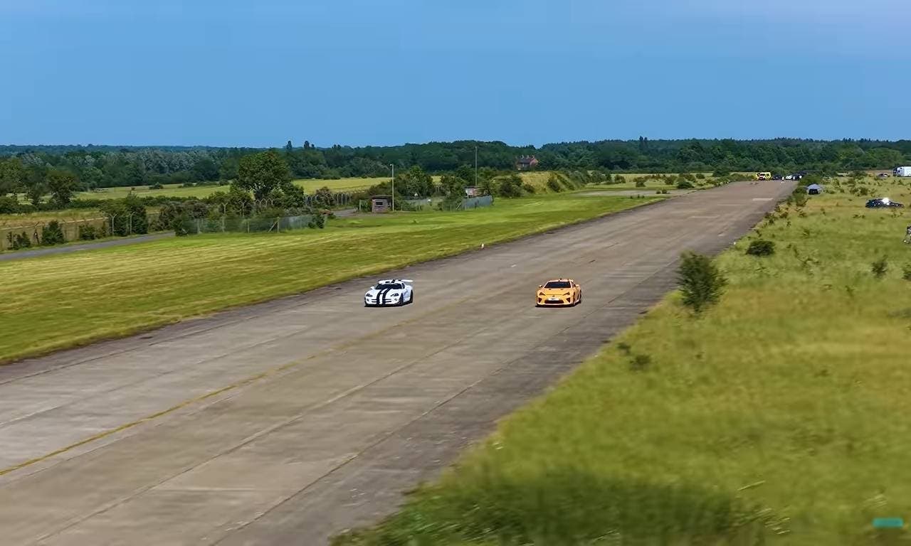 Dodge Viper drage race