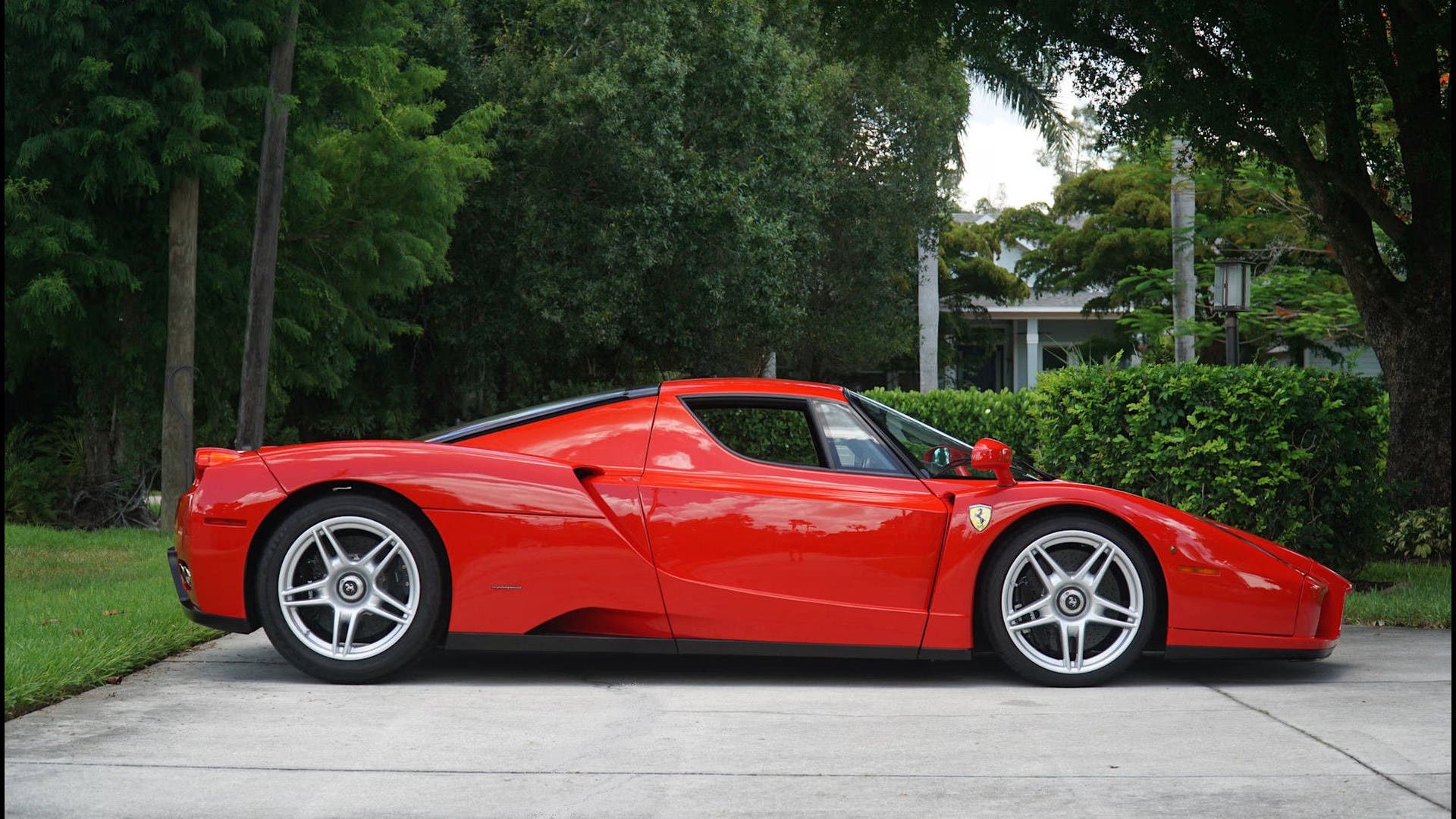 Ferrari Enzo rosso corsa