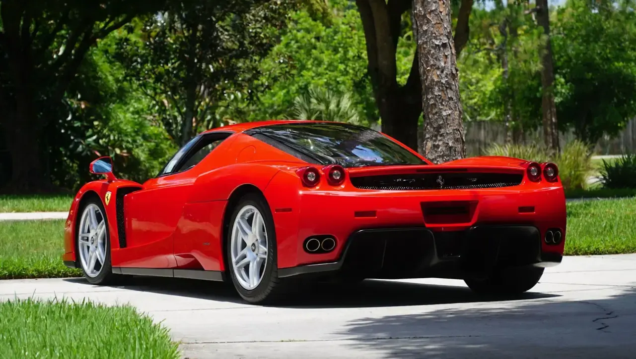 Ferrari Enzo rosso corsa