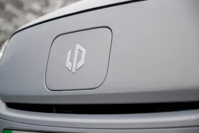 Leapmotor badge