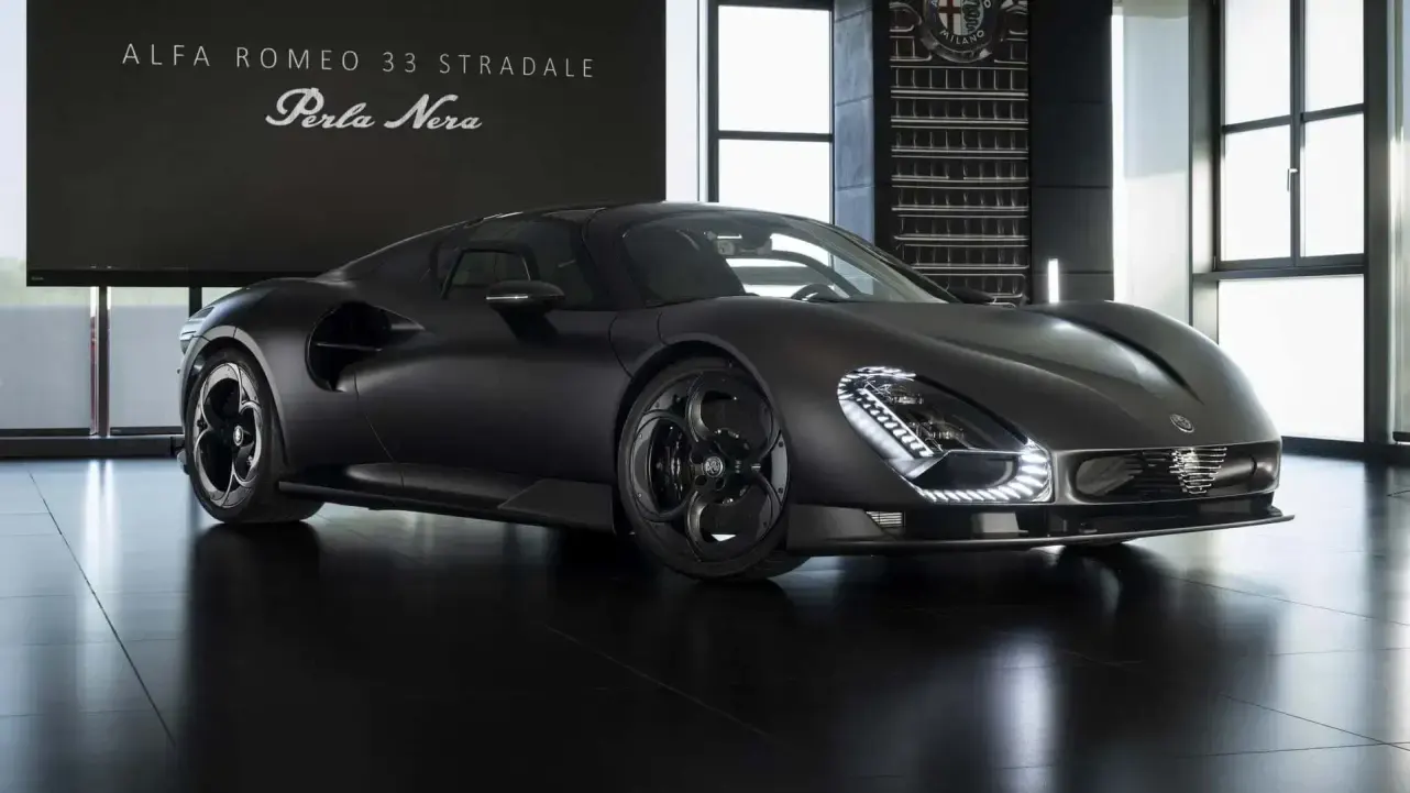 Alfa Romeo 33 Stradale Perla Nera