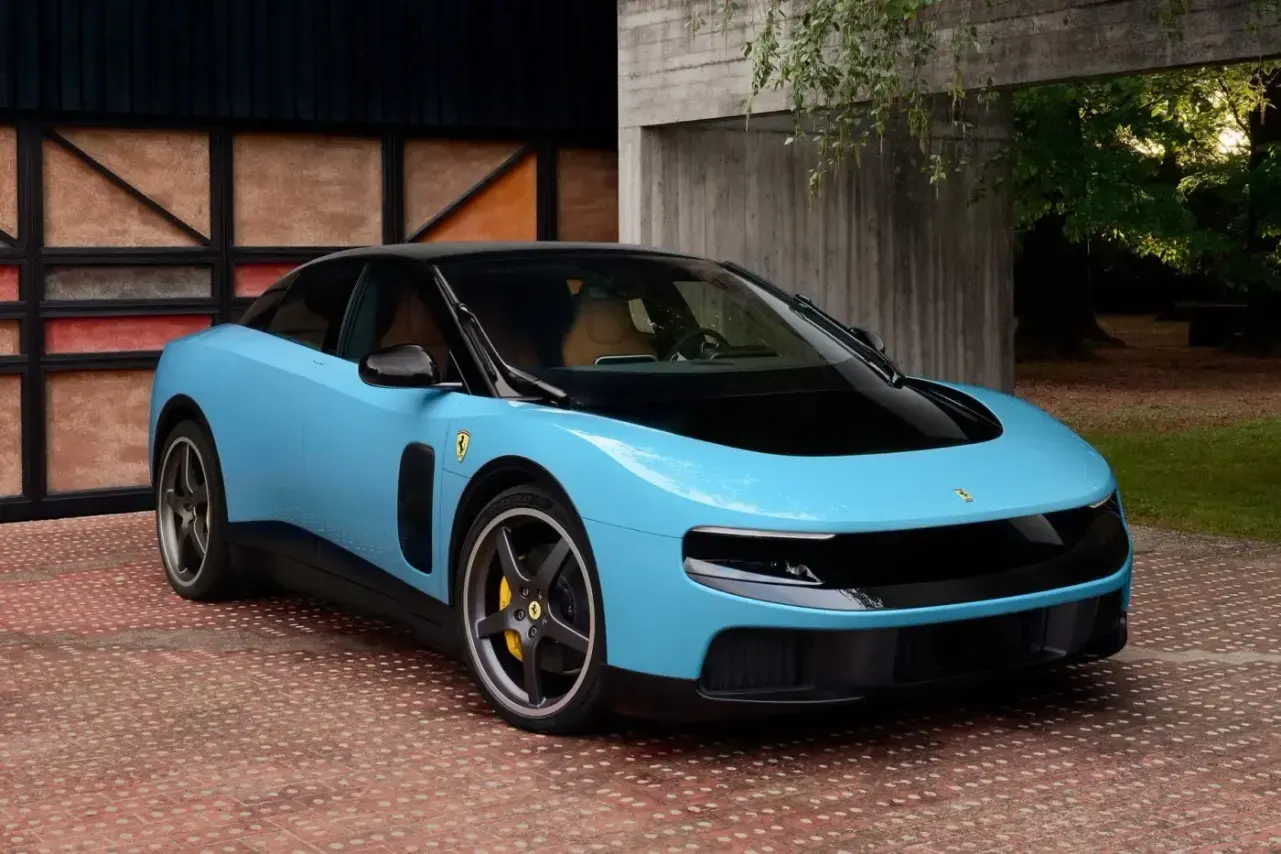 Ferrari Luce