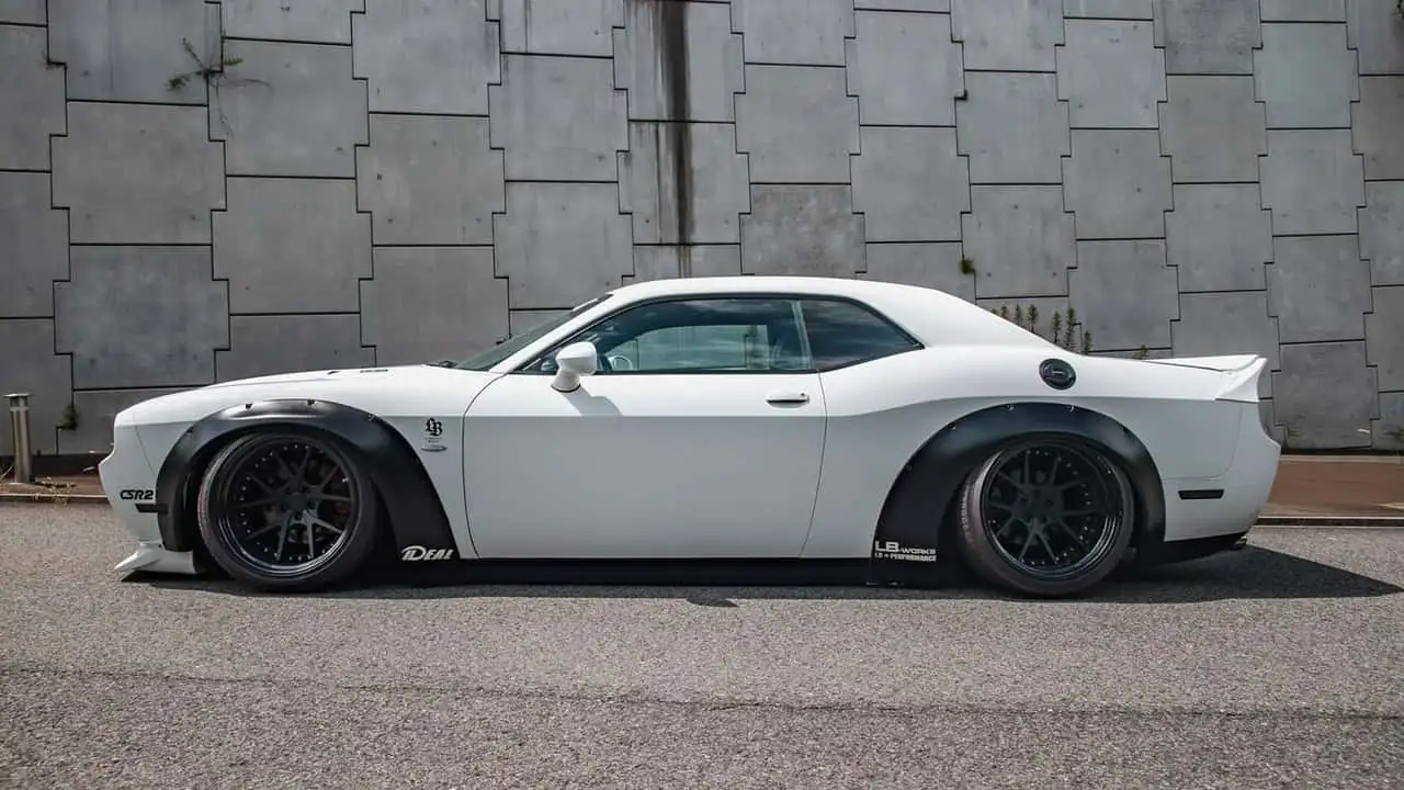 Liberty Walk Dodge Challenger