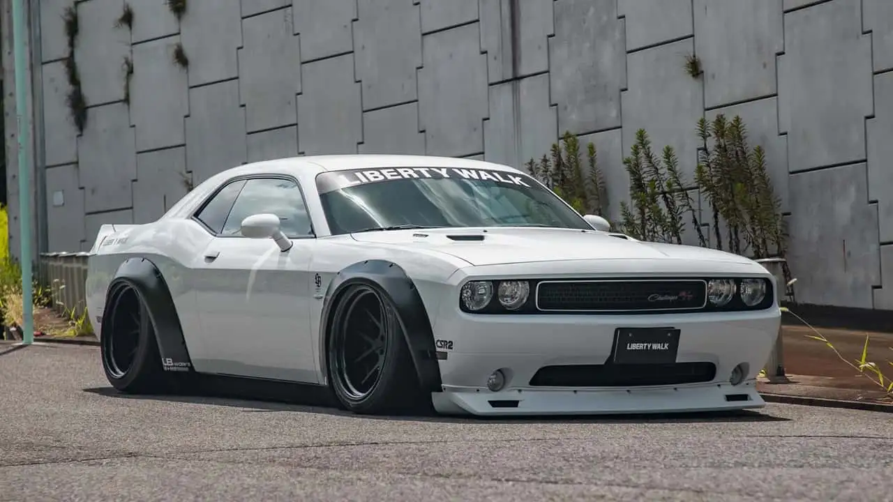 Liberty Walk Dodge Challenger