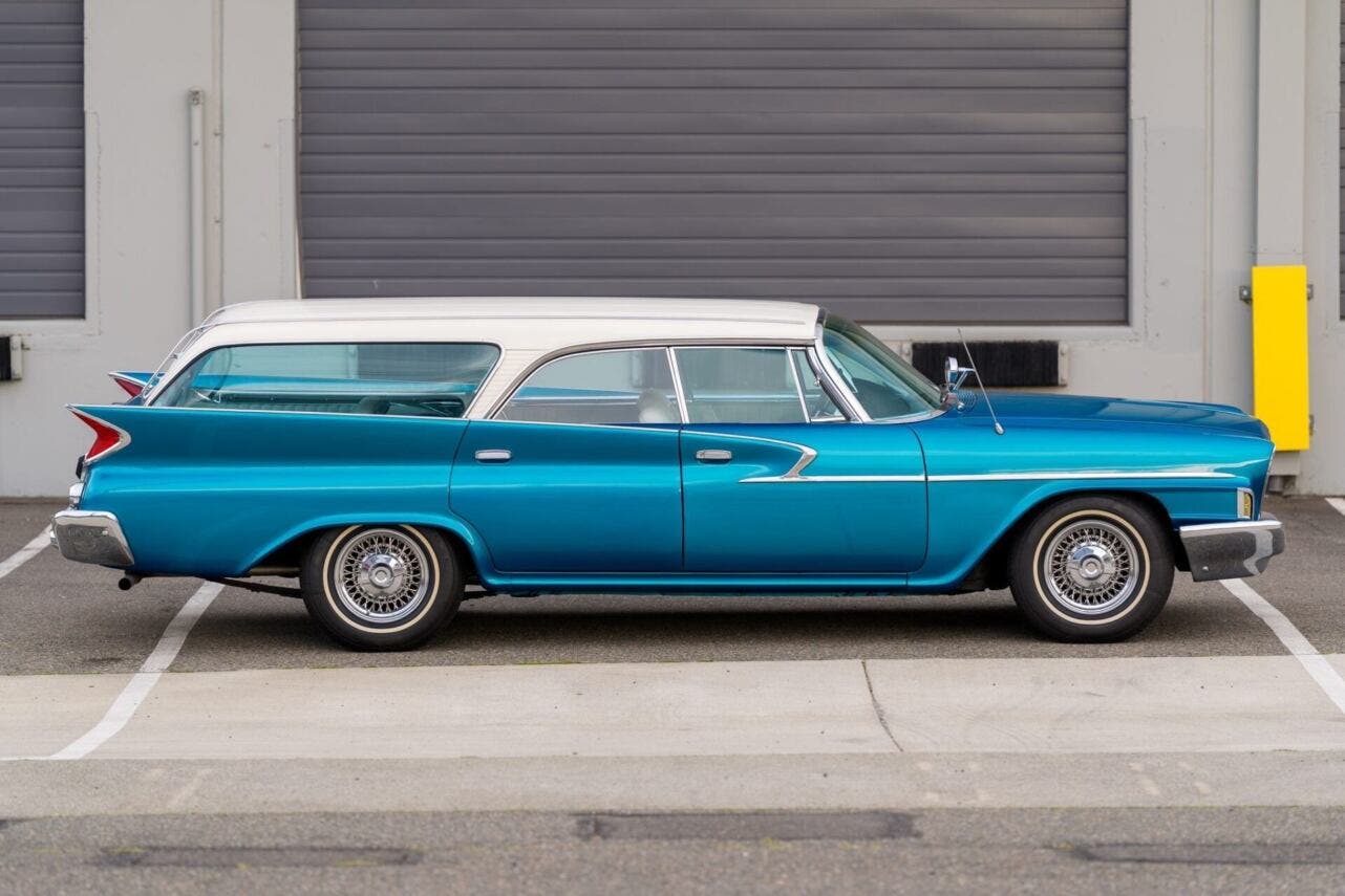 1961 Chrysler Newport Wagon