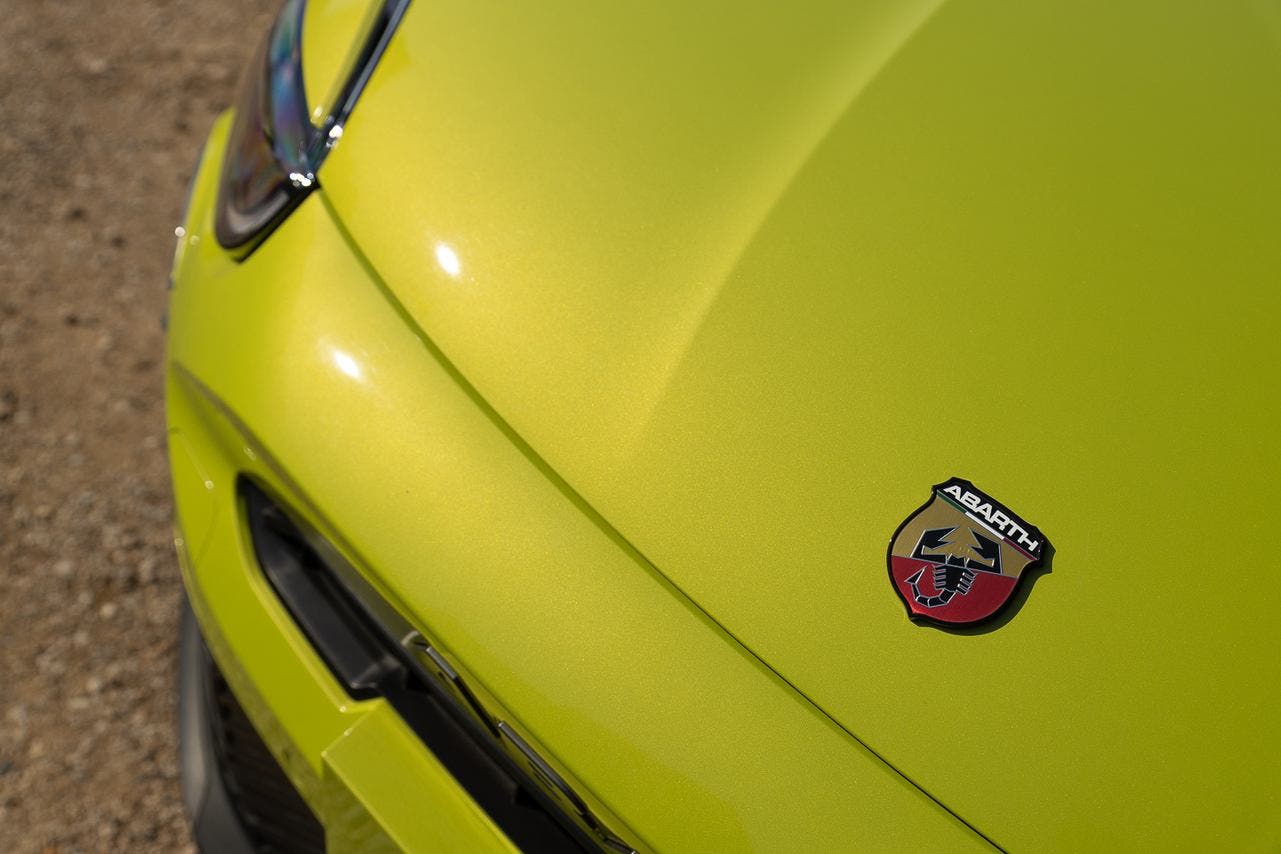 abarth 600e badge