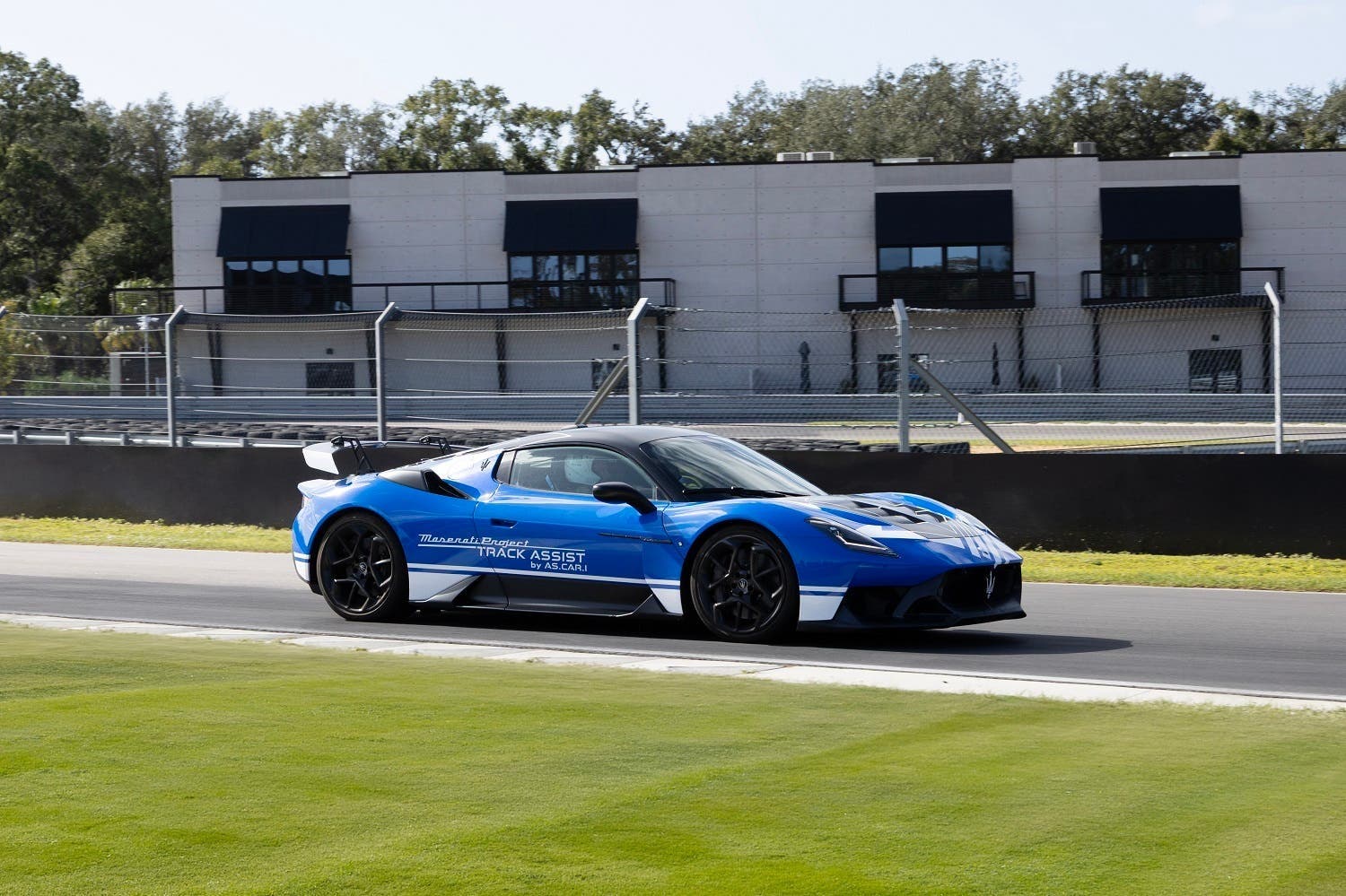 Maserati Track Assist