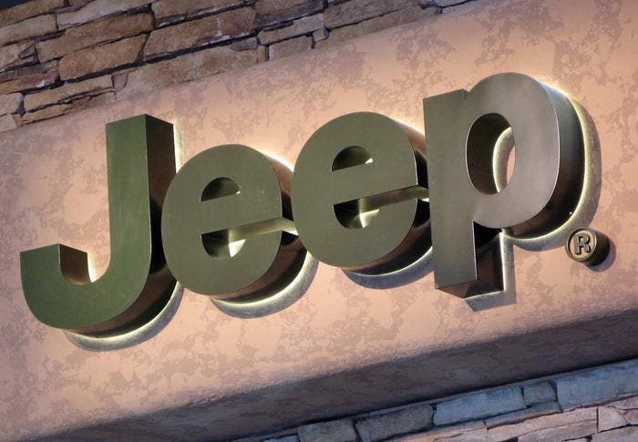 Chrysler orders recall of 2.7 million vehicles