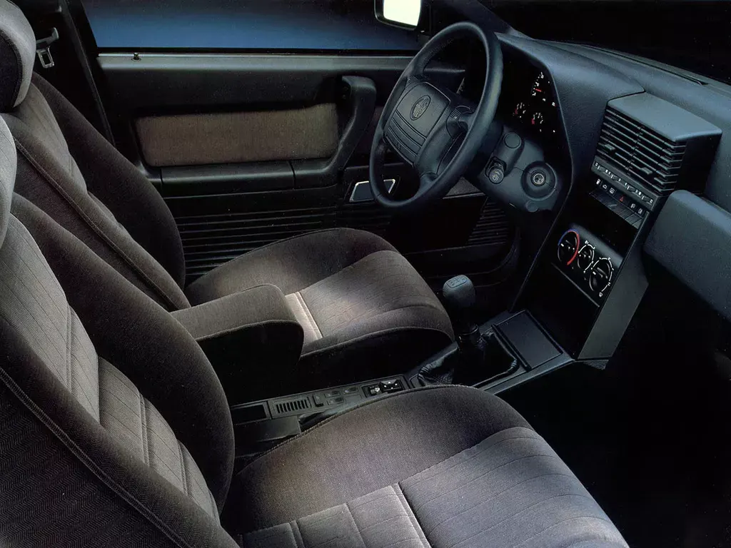 Alfa romeo 164 салон