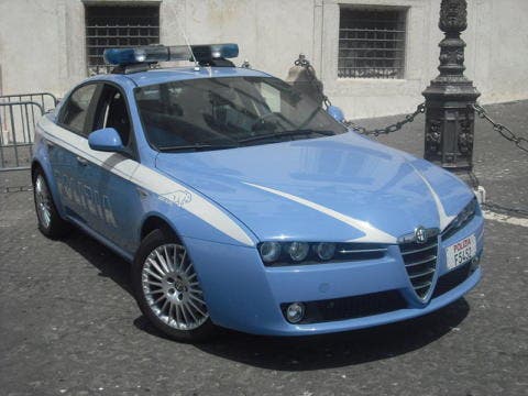 alfa romeo della polizia