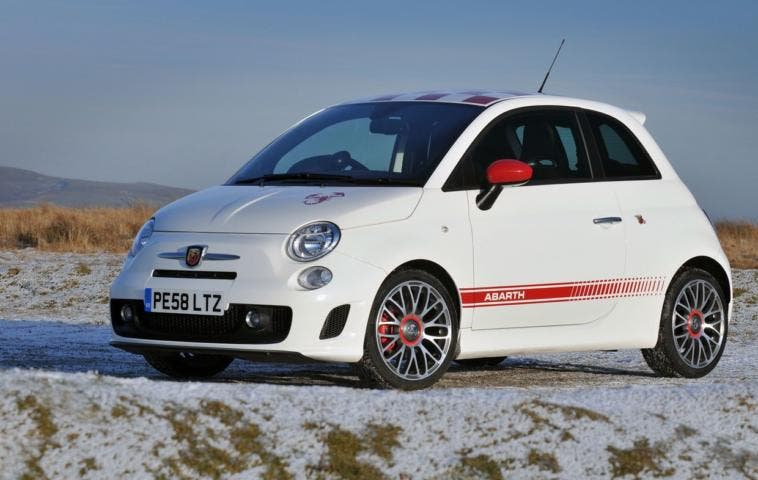 Abarth 500 gamma accessori in carbonio