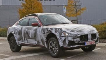 Maserati Levante foto spia