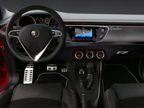 Alfa Romeo Giulia interni