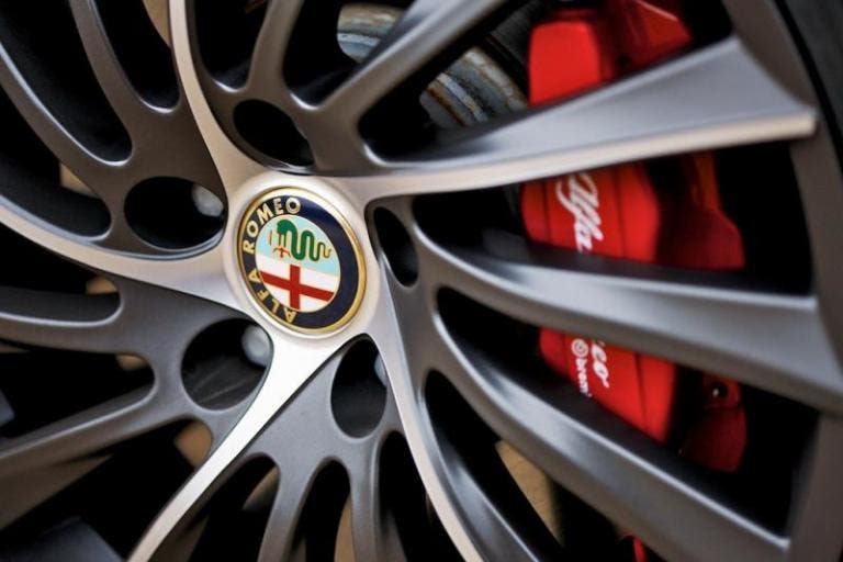 Alfa Romeo DNA tecnologia per controllare al meglio l'auto