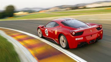 ferrari-458-in-pista