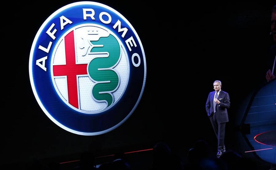alfa romeo  il nuovo logo 2015 ufficiale